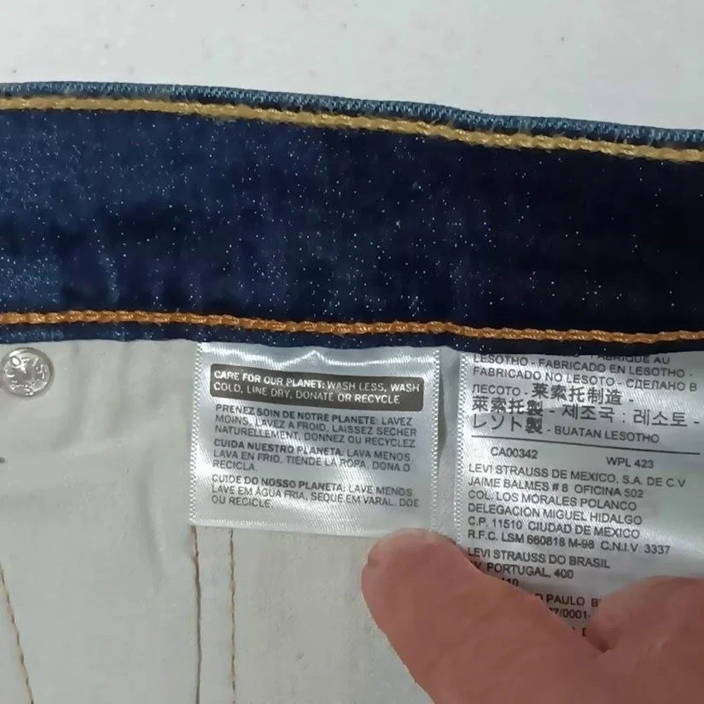 Levis 505 Jeans Mens 42x30 Blue Regular Fit Straight Leg Medium Wash Denim Pants